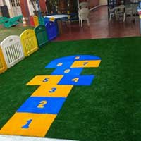 A grama sintética como alternativa para playgrounds